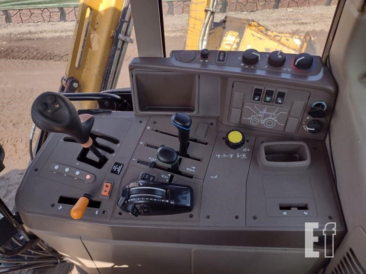 2009-john-deere-6330-image-9