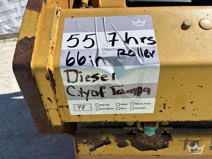 2012-caterpillar-cb54-image-21