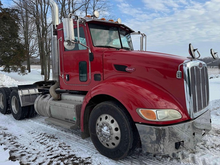 2012-peterbilt-386-image-19