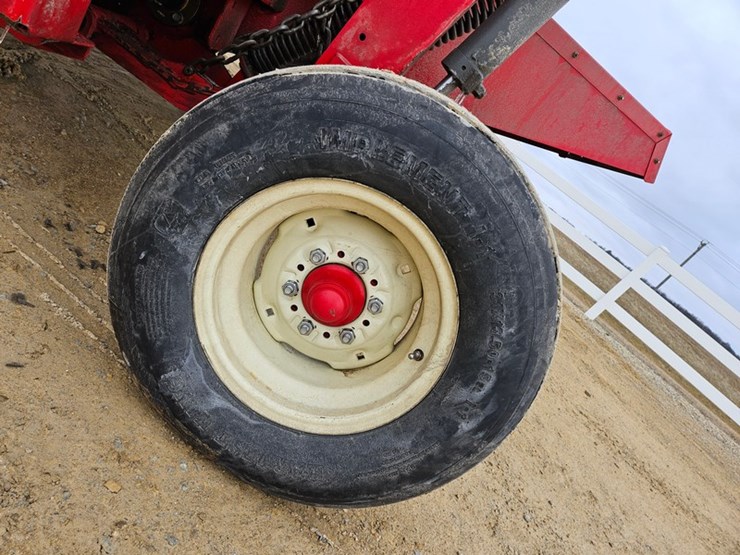 massey-ferguson-1383-image-35