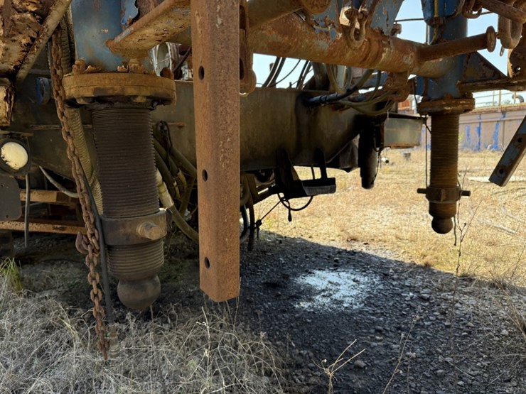 2007-moor-rig-xj60-dd-104'-200k-5-axle-well-service-workover-rig-image-32