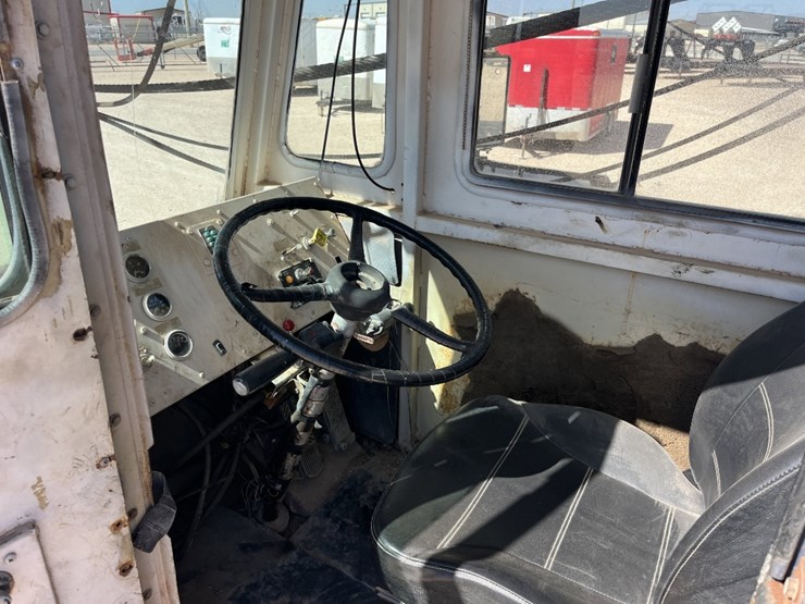 1982-rig-tech-450-series-well-service-rig-image-21