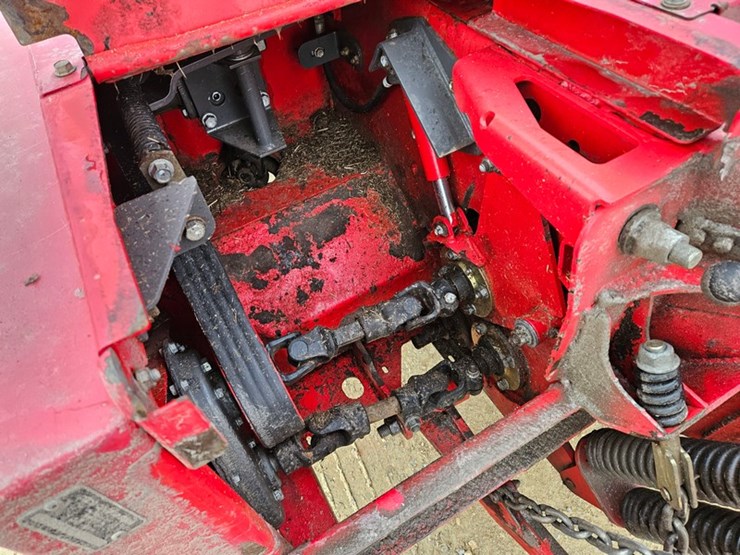 massey-ferguson-1383-image-34