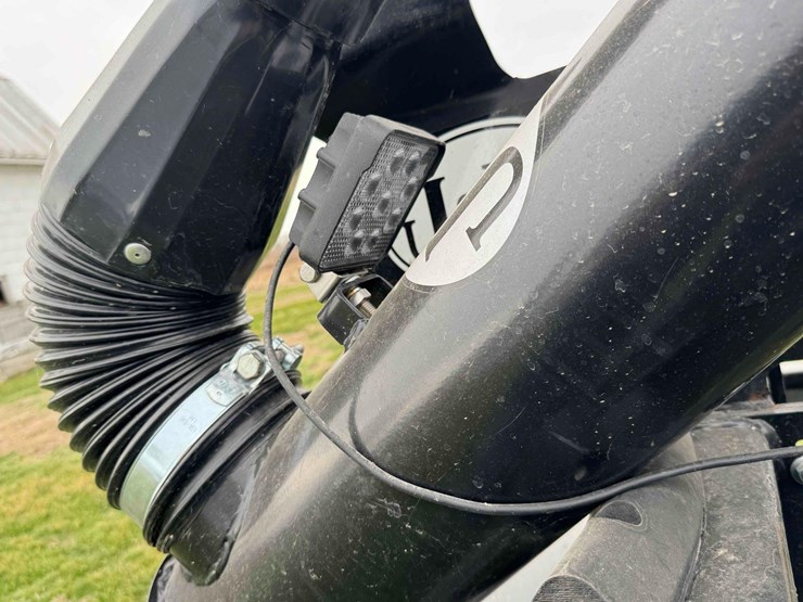 2023-j-&-m-251st-speedtender-image-22