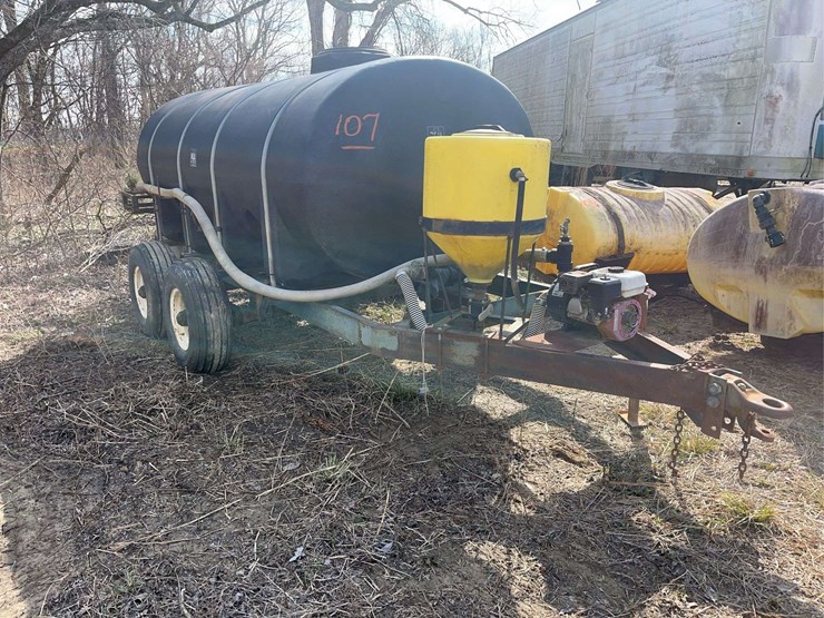 bell-1600-gallon-water-trailer-image-1