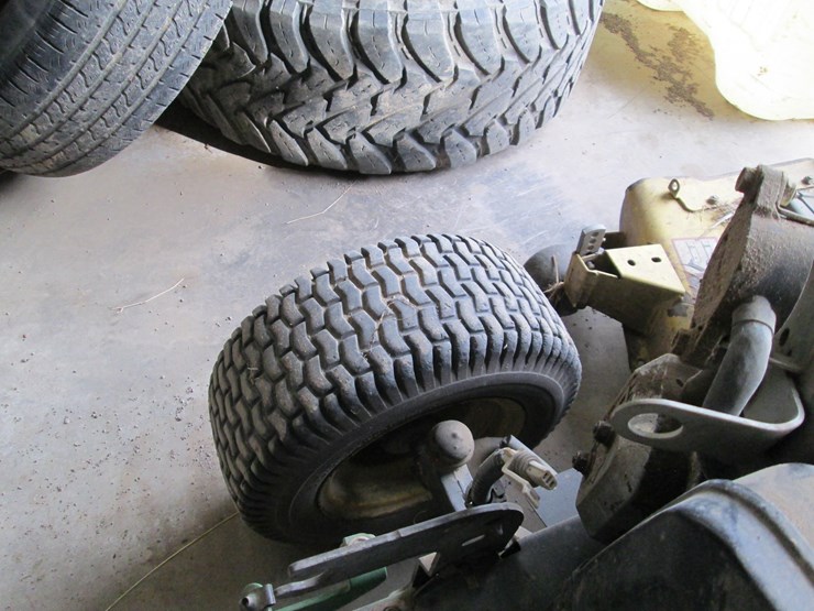 john-deere-gt235-image-14