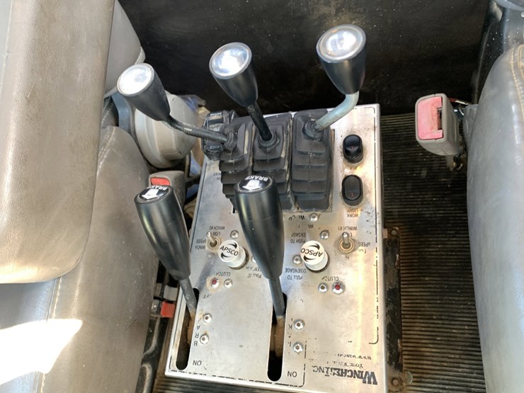 2015-kenworth-t800-image-11