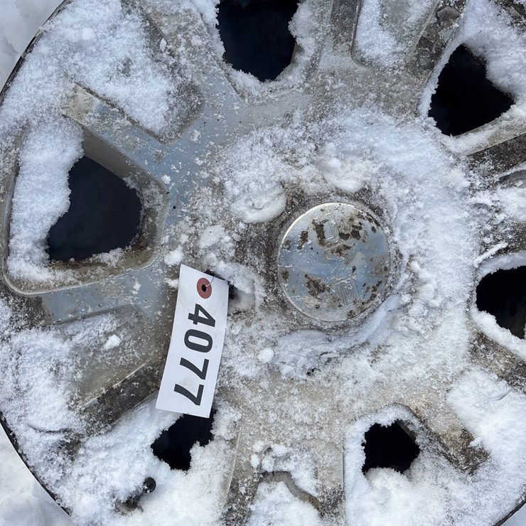 #4077 • 6 bolt gmc rim