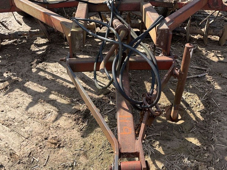 international-490-image-3