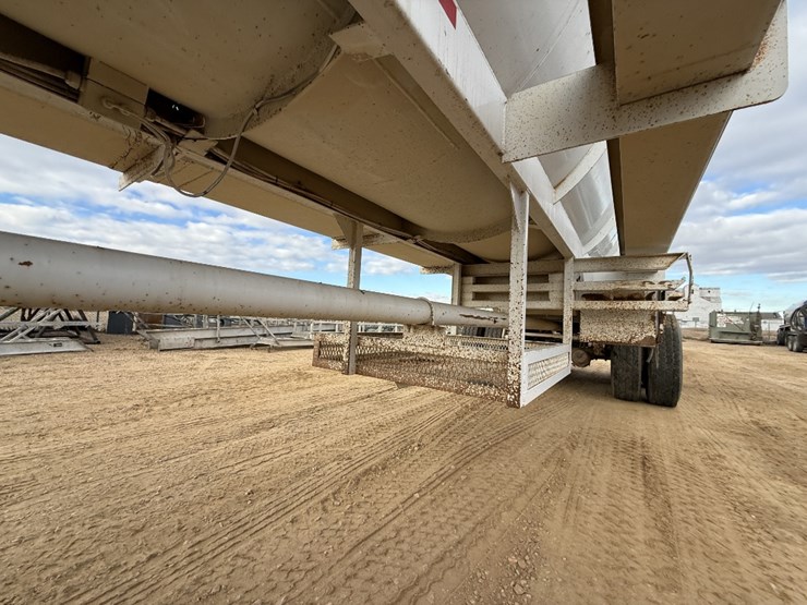 2014-overland-tank-inc-5,460-gal.-2-comp.-t/a-water-transport-trailer-image-9