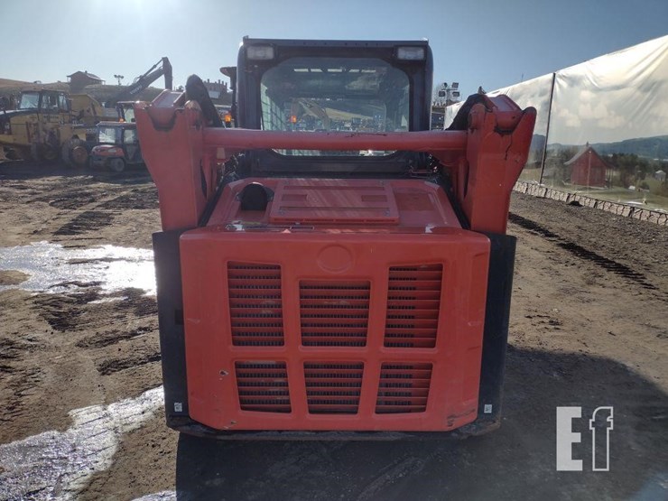 kubota-svl65-2-image-4