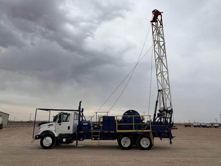 2005-international-7400-image-4