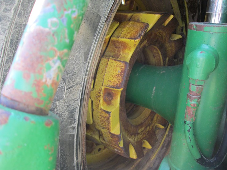 john-deere-8310-image-11
