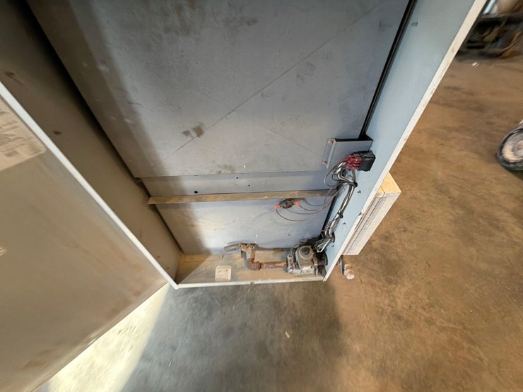 l.b.-white-premier-350-df-portable-heater-image-11