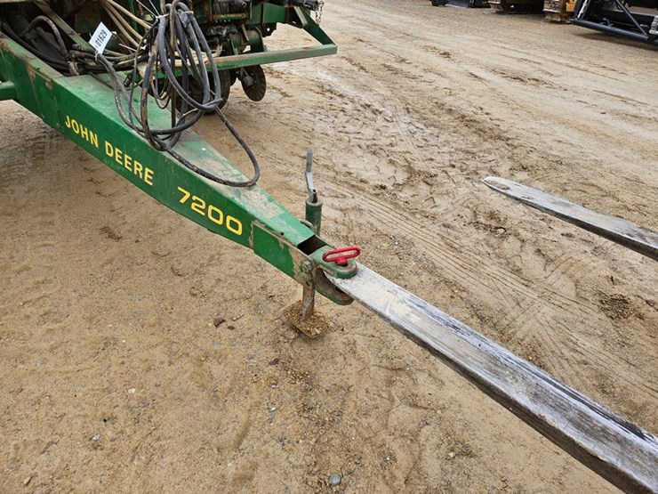john-deere-7200-image-10