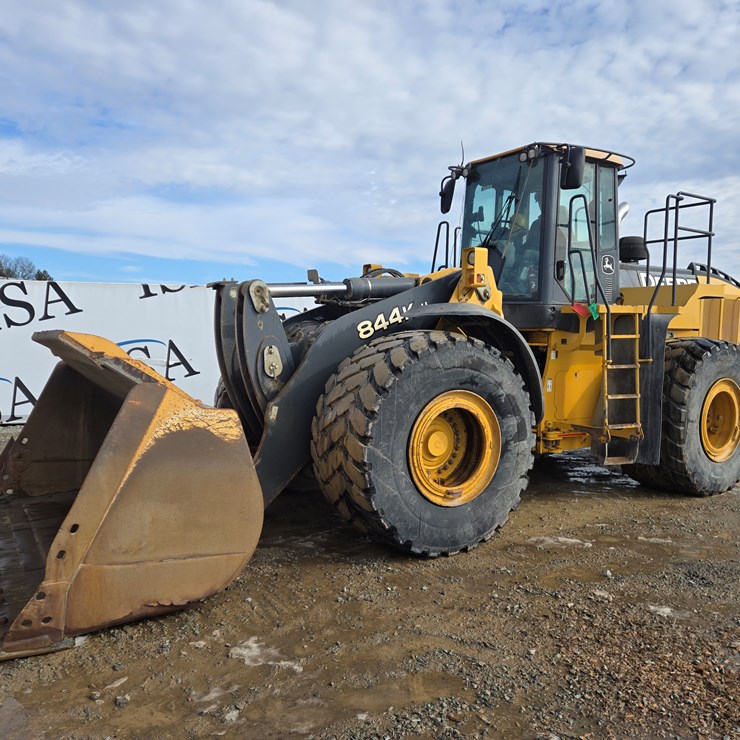 DEERE 844K