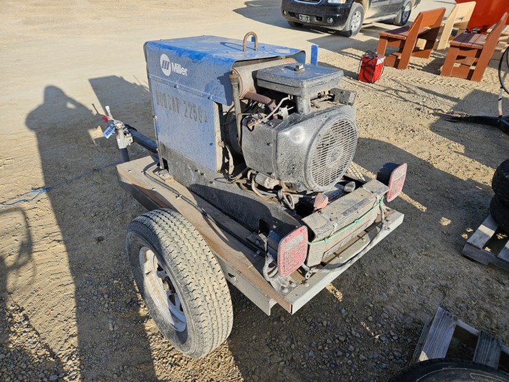 miller-bobcat-225g-image-19