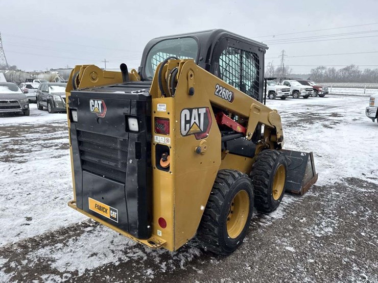 2023-caterpillar-226-image-4