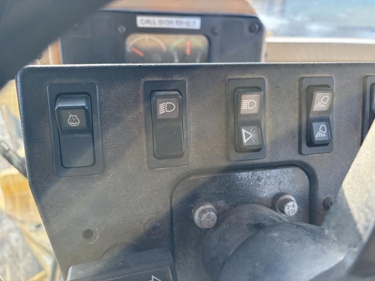 caterpillar-143h-image-39