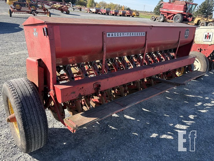 massey-ferguson-33-image-4