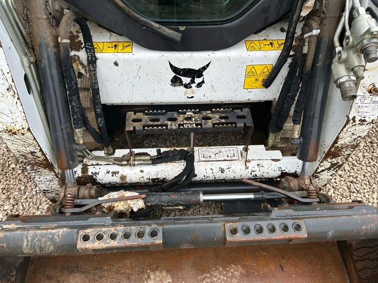 2023-bobcat-t450-image-10