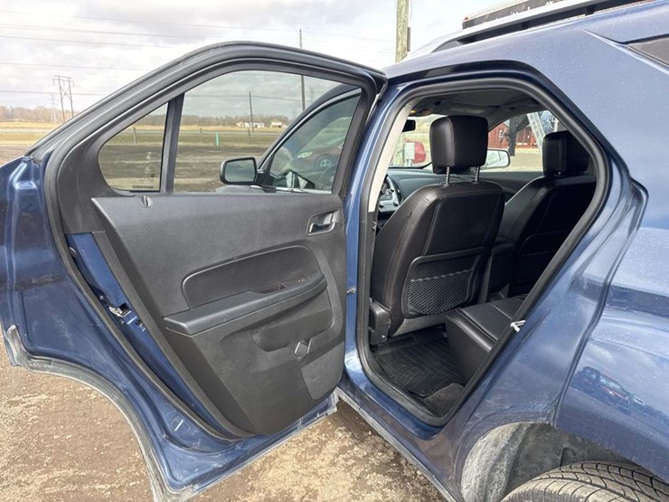 2016-chevrolet-equinox-image-14