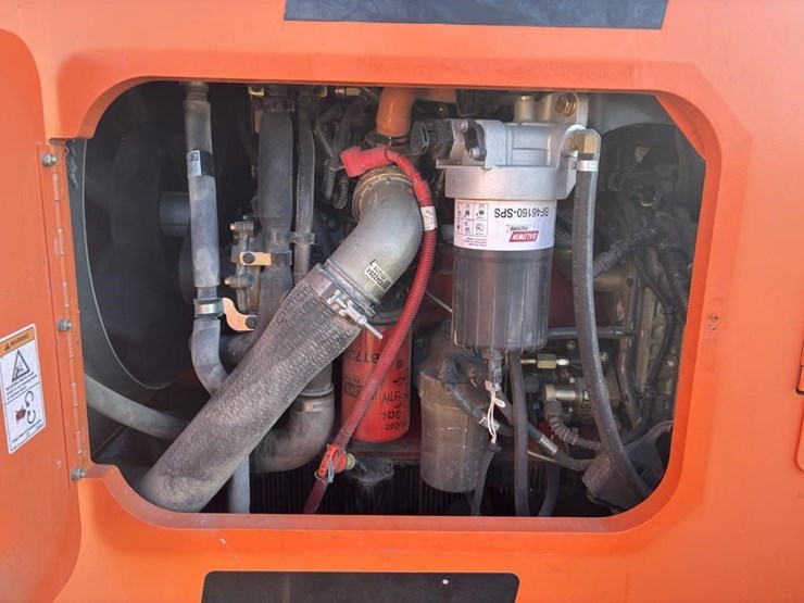 2018-jlg-8042-image-38