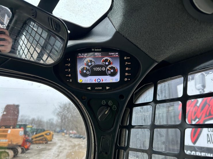 2019-bobcat-s770-image-28
