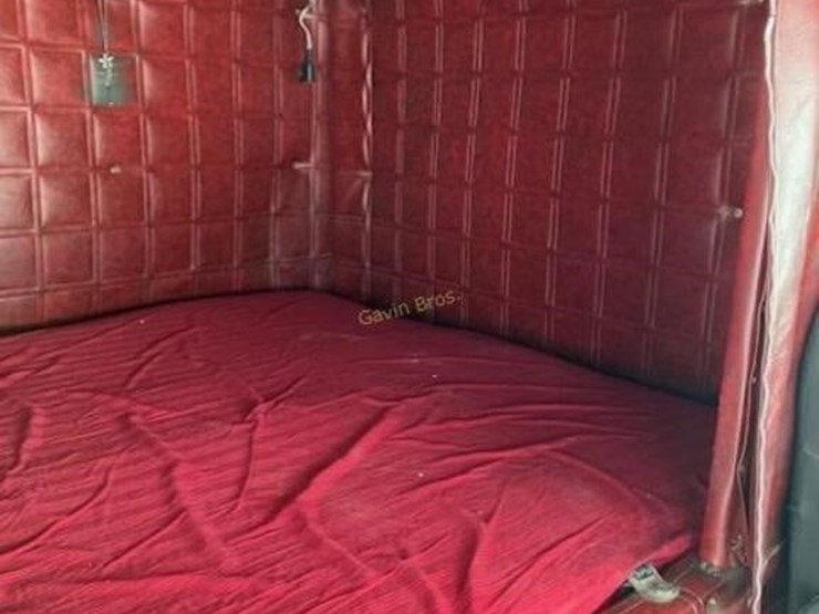 1983-marmon-110p-cab-over-engine-semi-truck-image-14