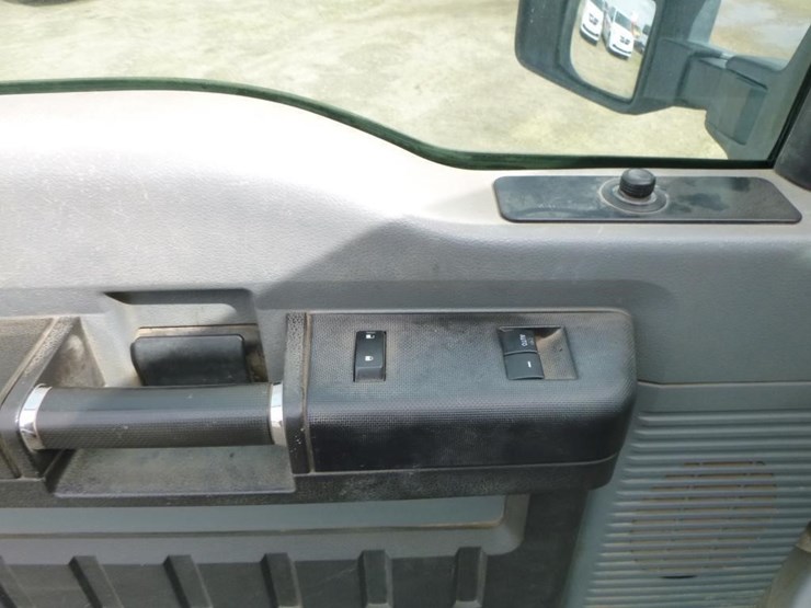 2011-ford-f250-image-11