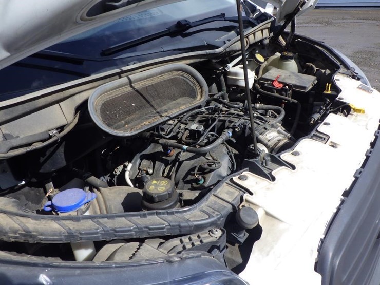 2019-ford-transit-image-11