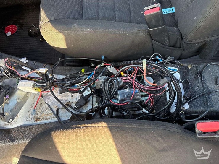 2017-dodge-charger-sedan-image-14