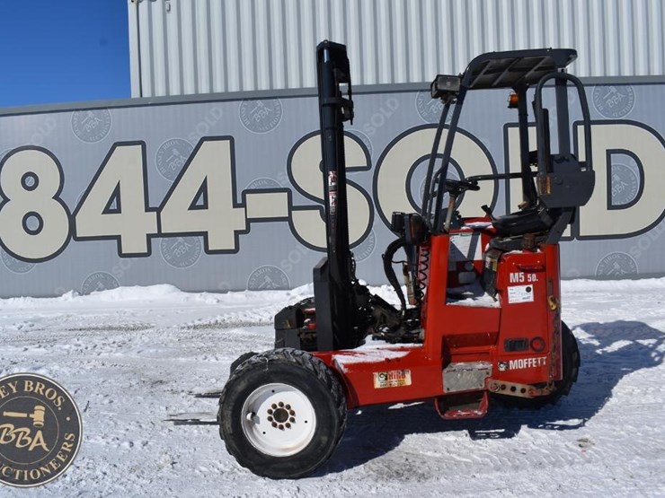 2015-moffett-m50-image-2