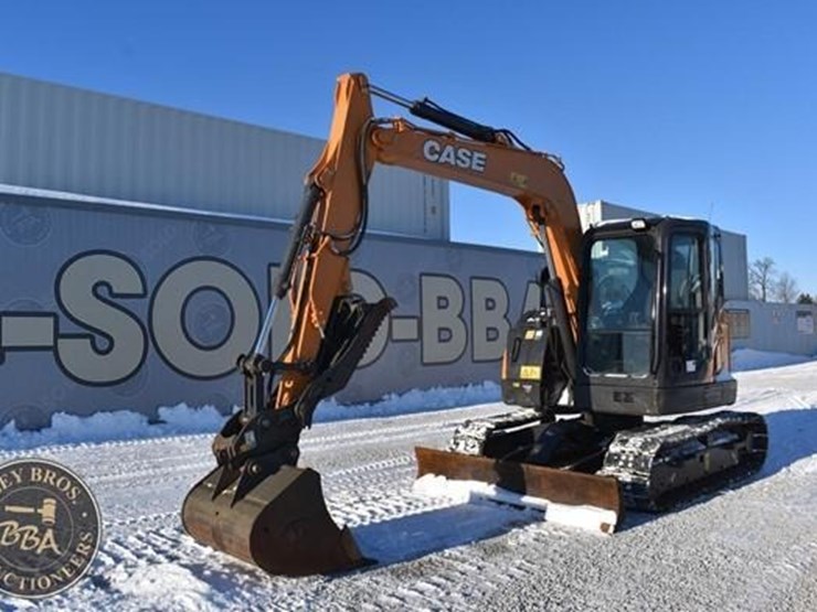 2022-case-cx75csr-image-2