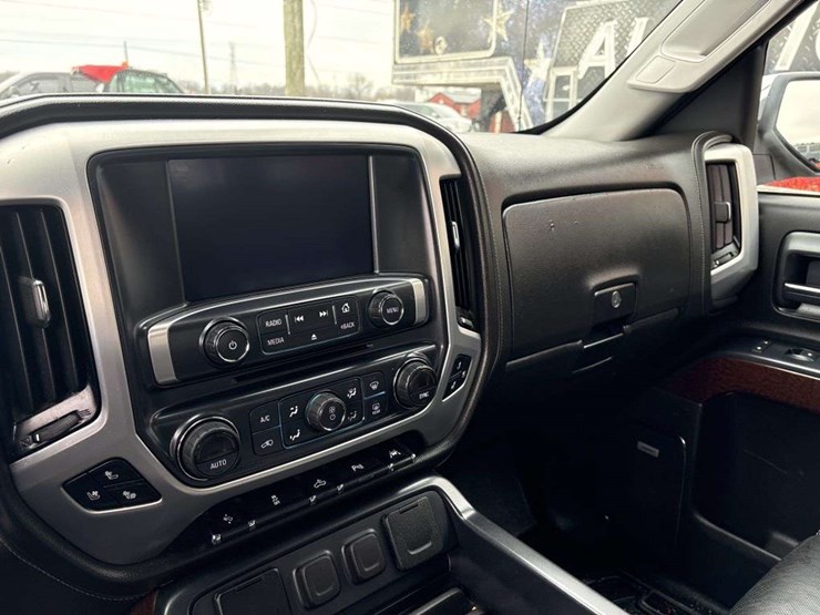 2018-gmc-1500-image-22