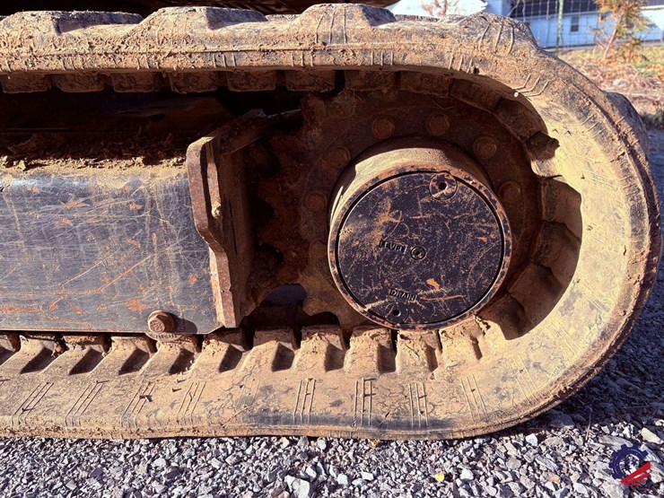 2016-cat-305e2-mini-excavator-image-29