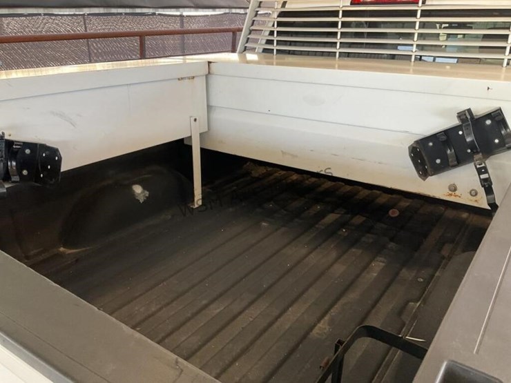 2016-chevrolet-silverado-2500-image-9