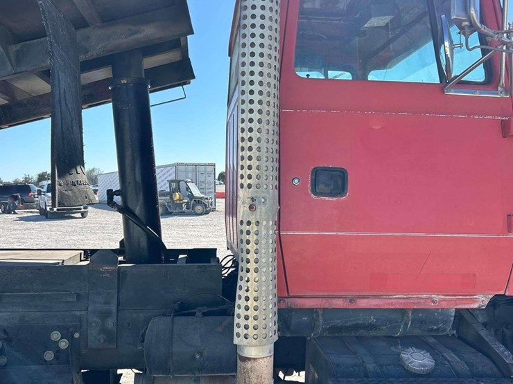 1995-ford-lt9000-image-36