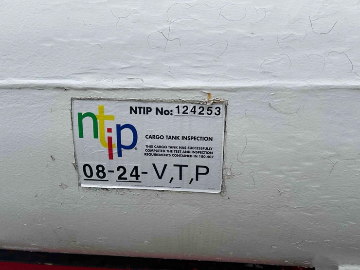 ag-systems-twin-1000-gal.-nh3-tanks-on-gear-#17-image-21