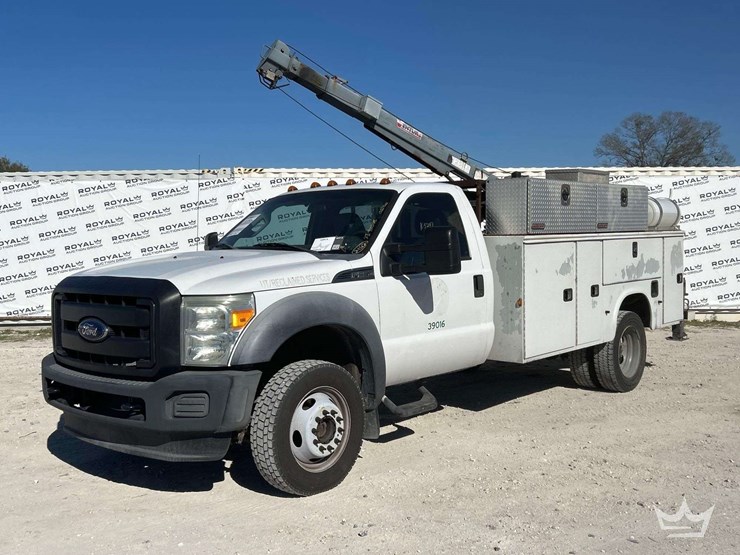 2016-ford-f550-image-1