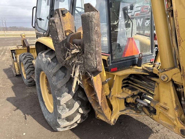 caterpillar-426c-image-15