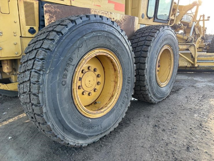 caterpillar-143h-image-30