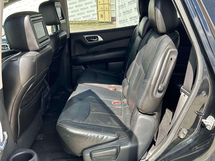 2013-nissan-pathfinder-image-24