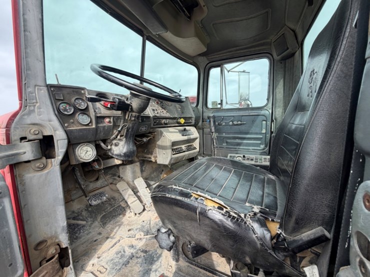 1999-mack-mixer-image-9