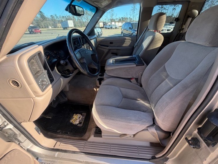 #448-•-2003-chevrolet-c1500-|-reconstructed-title-image-32