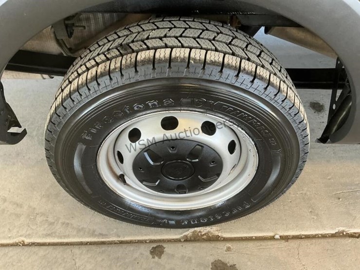 2019-ford-transit-image-8