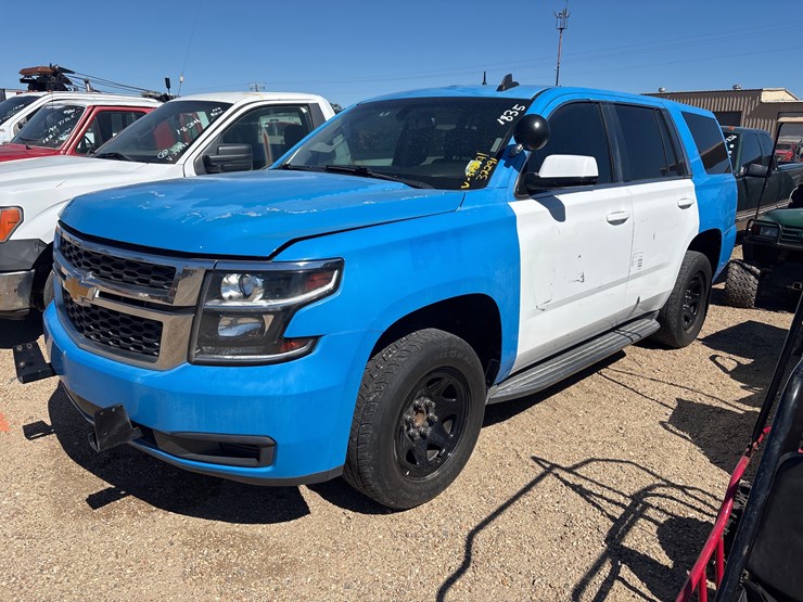 2016-chevrolet-tahoe-image-5