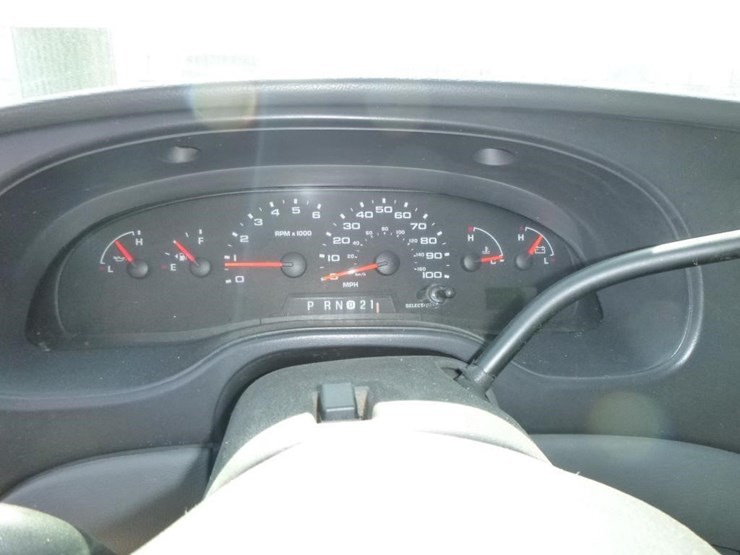 2006-ford-e350-image-9