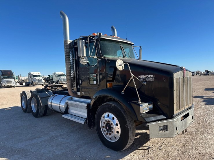 2009-kenworth-t800-image-3