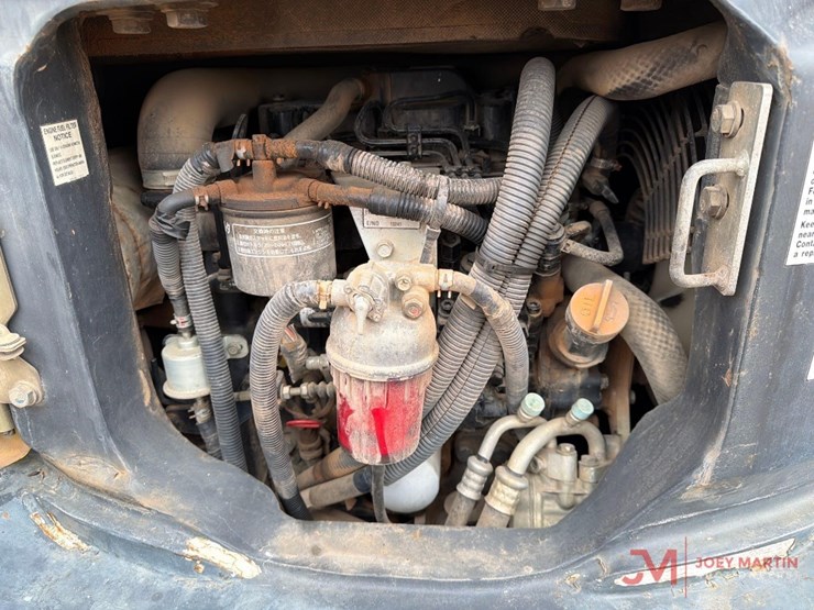 komatsu-pc35mr-image-12